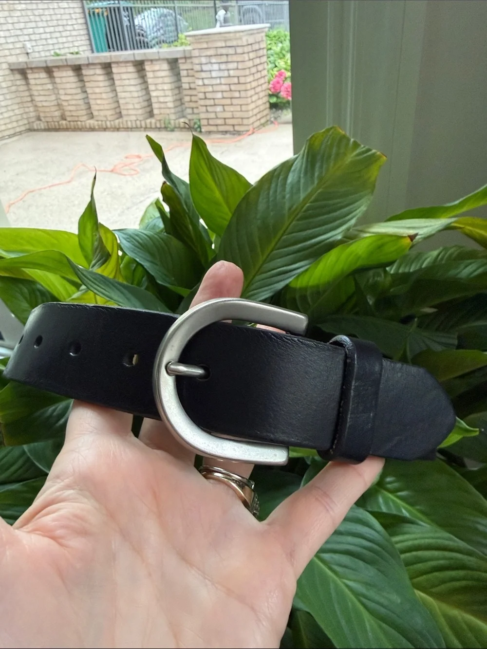 Old Navy Kids Belt Black w Silver Buckle Size 28 Unisex /Youth /Boys /Girls